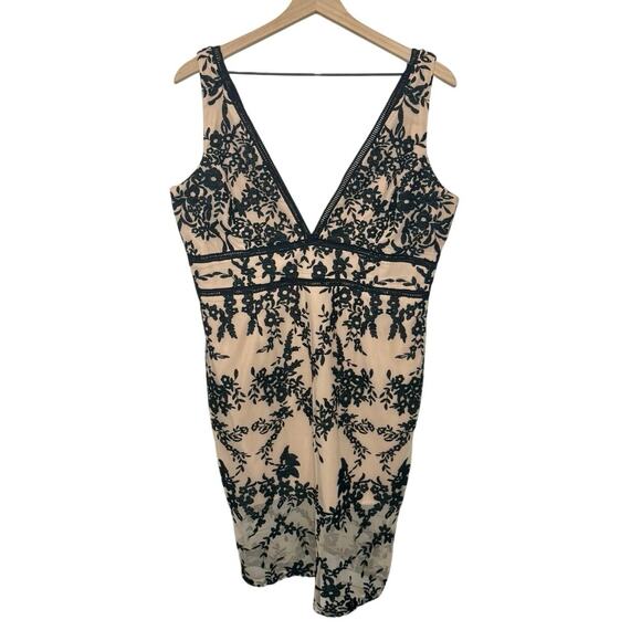 BARDOT NEW Women's 12 XL Embroidered Nude Black Overlay Midi Dress Sexy Sheath - Picture 2 of 16